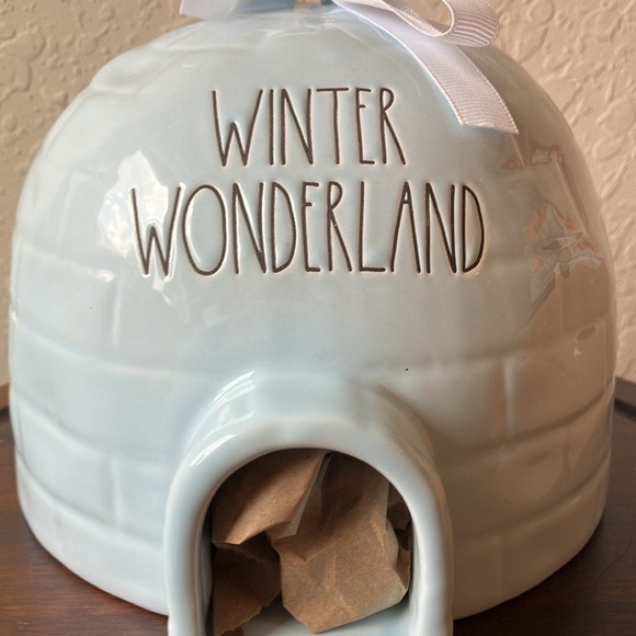 Rae Dunn: Ice Blue “Winter Wonderland” Igloo Bird House - Picture 11 of 16